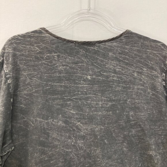 Jess & Jane Medium Gray Acid Wash Floral Artsy Asymmetric Long Sleeve Tunic - Picture 9 of 10